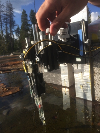 Measuring H2 dynamics in a hot spring in Yellowstone Ntnl. Park, with newly developed sensors.